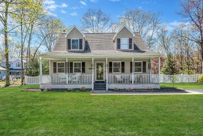 /international/us/36-n-cozine-road-manorville-ny-110099132635/