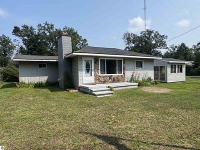 /international/us/4628-shady-lane-oscoda-mi-110098355096/?lang=en