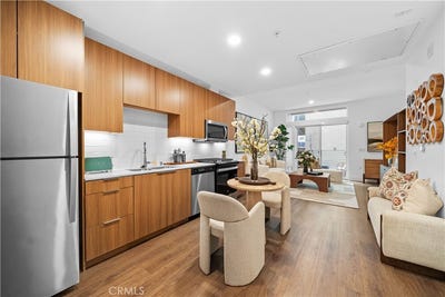 /international/us/709-e-walnut-street-pasadena-ca-110108782662/