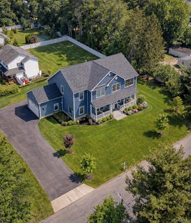 /international/us/85-n-howell-avenue-centereach-ny-110106011877/