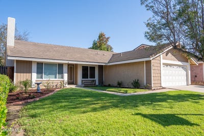/international/us/13131-honeybee-street-moorpark-ca-110120089581/