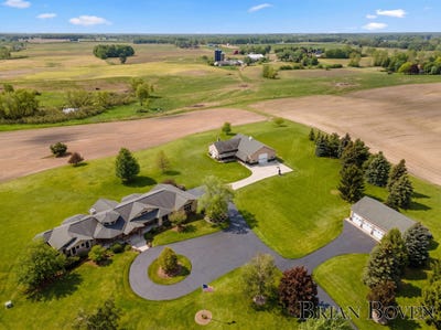 /international/us/1740-7-mile-road-nw-comstock-park-mi-110108301893/