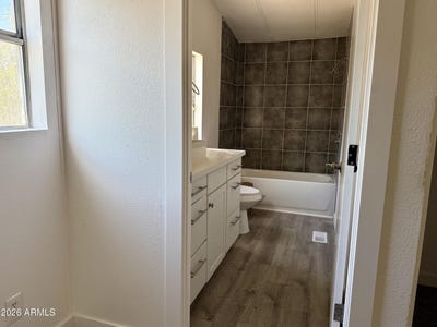 /international/us/245-s-56th-street-mesa-az-110108362951/
