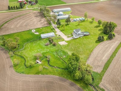 /international/us/8548-e-edwardsville-road-german-valley-il-110107854068/