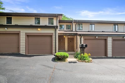 /international/us/306-sheffield-rd-waukesha-wi-110109154639/