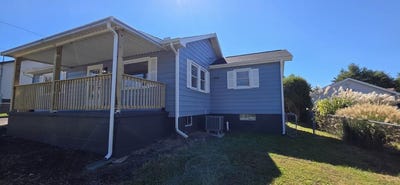 /international/us/409-teel-rd-beckley-wv-110120562042/