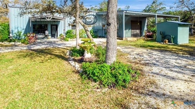 /international/us/206-private-road-2843-edna-tx-110096641346/