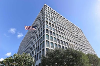/international/us/1001-genter-street-la-jolla-ca-110108570125/