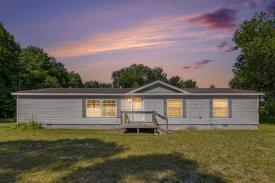 /international/us/7426-2nd-street-thompsonville-mi-110119455795/
