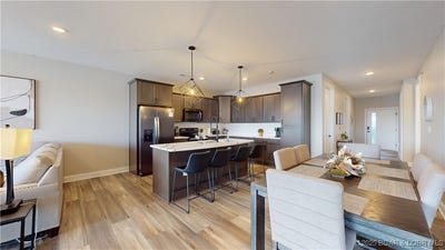 /international/us/1065-topsider-lane-osage-beach-mo-110101065414/