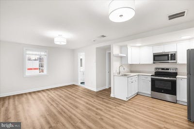 /international/us/380-broadview-avenue-warrenton-va-110108201864/