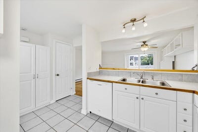 /international/us/25-lawrence-street-westbrook-me-110108780089/
