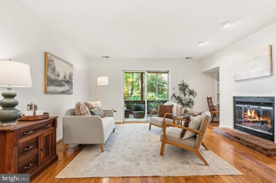/international/us/10026-oakton-terrace-road-oakton-va-110107993148/