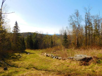 /international/us/piper-hill-road-colebrook-nh-110104054125/
