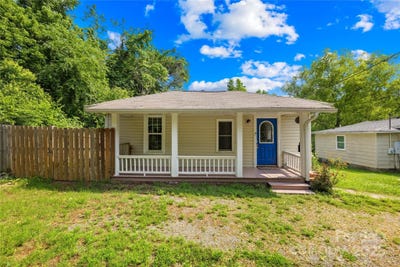 /international/us/485-lincoln-street-cramerton-nc-110099506750/