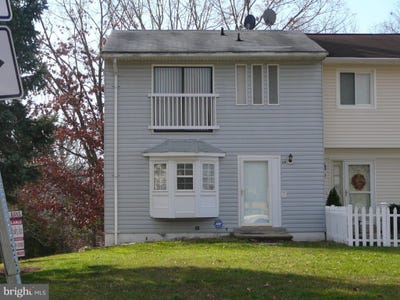 /international/us/39-wayside-court-stafford-va-110104814394/