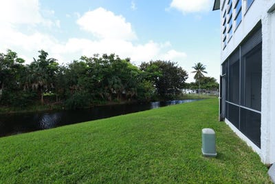 /international/us/6570-royal-palm-boulevard-margate-fl-110107407557/