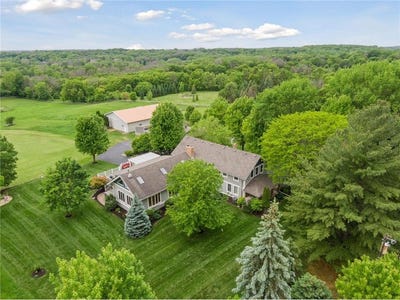 /international/us/3685-watertown-road-orono-mn-110106701689/