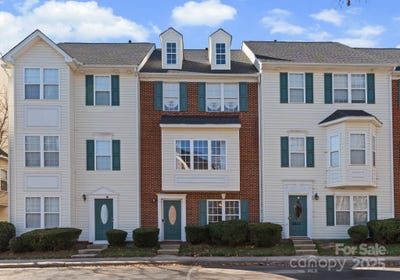 /international/us/9930-treeside-lane-matthews-nc-110104194134/