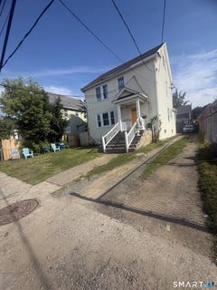 /international/us/41-young-dixon-way-stamford-ct-110108603088/