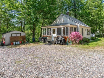 /international/us/336-new-hampton-road-franklin-nh-110106156135/