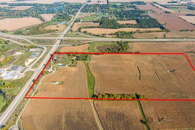 /international/us/1203-il-rt-26-n-freeport-il-110073361657/
