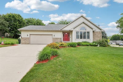 /international/us/1404-russet-circle-reedsburg-wi-110100720399/