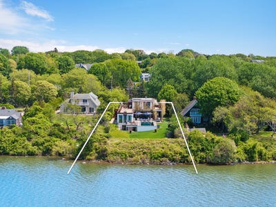 /international/us/113-s-edgemere-st-montauk-ny-110105524862/