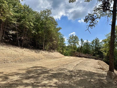 /international/us/424-tract-4-w-577-highway-lot-tract-4-manchester-ky-110095232860/
