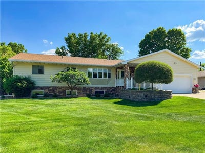 /international/us/4715-culver-road-golden-valley-mn-110099540943/