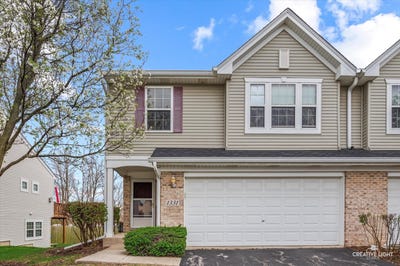 /international/us/1331-acorn-drive-crest-hill-il-110101446824/