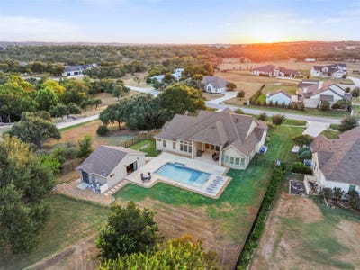 /international/us/649-bunker-ranch-blvd-dripping-springs-tx-110120151833/
