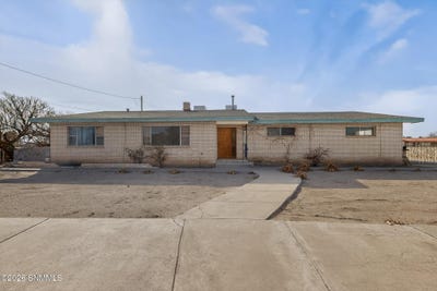 /international/us/2605-dona-ana-road-las-cruces-nm-110105066659/