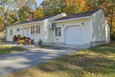 /international/us/67-crestwood-drive-northborough-ma-110120772426/