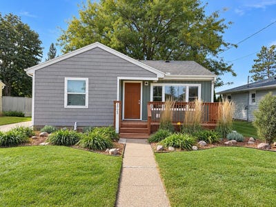 /international/us/1723-stoughton-avenue-tomah-wi-110120481876/