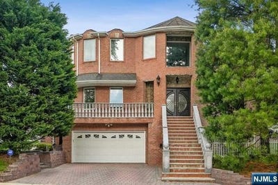 /international/us/719-cypress-street-new-milford-nj-110084937581/