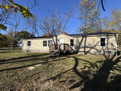 /international/us/601-e-floral-street-nevada-mo-110104198650/