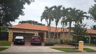 /international/us/16569-nw-91st-ct-miami-lakes-fl-110101128115/?lang=en