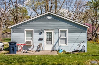 /international/us/226-s-harrison-street-litchfield-il-110098643621/