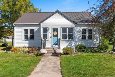 /international/us/132-south-birch-avenue-gillett-wi-110120121584/