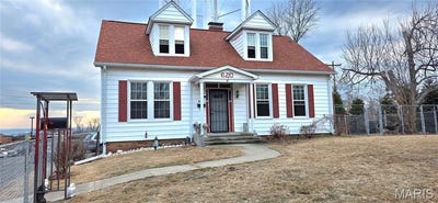 /international/us/620-opdyke-street-chester-il-110105797453/
