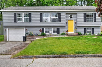 /international/us/54-mark-street-lewiston-me-110108450076/