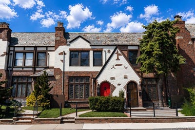 /international/us/9215-68th-avenue-forest-hills-ny-110107507559/