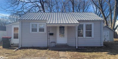 /international/us/105-n-douglas-street-mount-ayr-ia-110101023930/