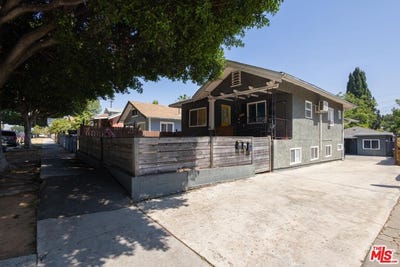 /international/us/3445-e-4th-st-los-angeles-ca-110109004572/