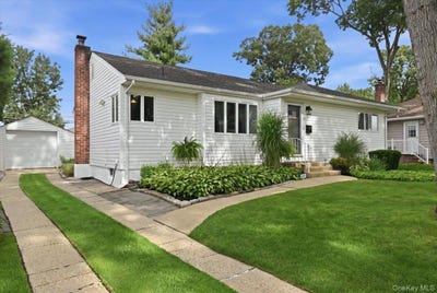 /international/us/1471-beech-lane-east-meadow-ny-110110058969/