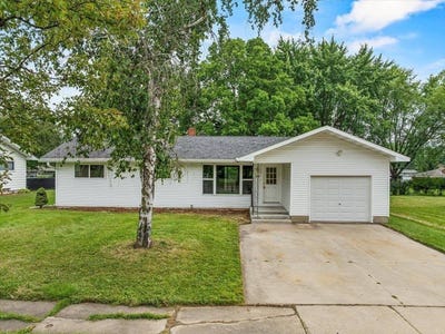/international/us/417-e-franklin-street-marshfield-wi-110101209960/