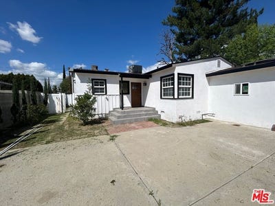 /international/us/6915-laramie-ave-winnetka-ca-110098382382/