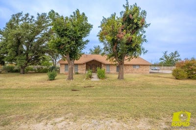 /international/us/711-robert-lee-highway-sterling-city-tx-110103306588/