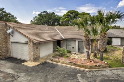 /international/us/100-bay-point-drive-horseshoe-bay-tx-110106465698/